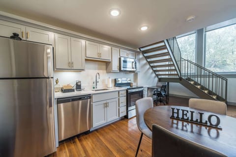 Kitchen: Bright and cozy dining space ideal for your home meals!