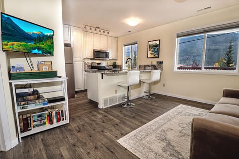 Living Area w/ Smart TV