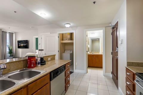 Kitchen / Laundry