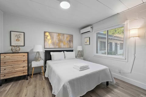 Welcome to Chic City Retreat 93E!