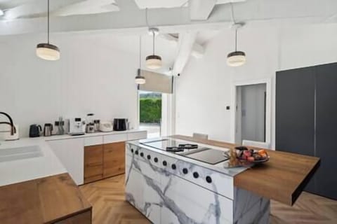 5c41ae34 a3ef 4d01 a0ad f4a21236cdd4