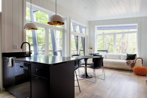 Modern Mohican Fauna Bluff 06