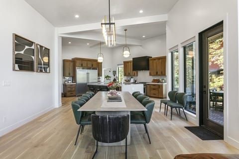 Dining Room, Dining Table, Furniture, Indoors, Table