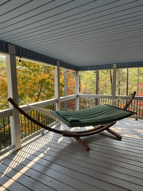 Front Porch Hammock - perfect place for a nap! 