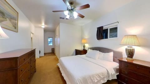 433 W San Antonio St Bluebonnet 09052024 120553