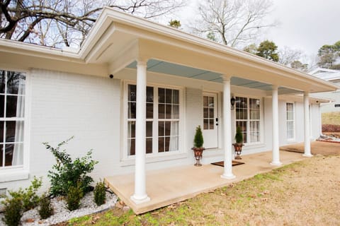 Front Of House View 2