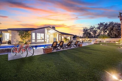 Back view at sunset! What a stunning estate. Please let us know before if you want to arrange bikes