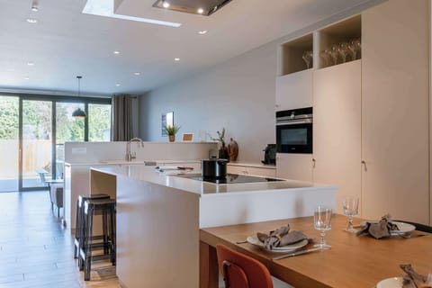 Well equipped open kitchen