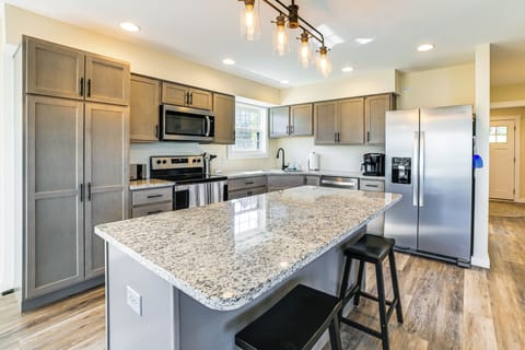 Kitchen | Toaster | 1st Floor