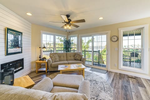 Gilbertsville Vacation Rental | 4BR | 3BA | 7 Steps Required | 2,400 Sq Ft