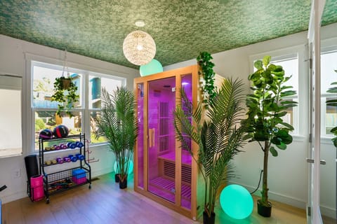 Personal Sauna & Wellness Room