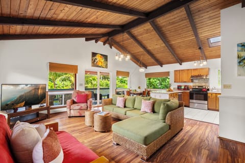 Welcome to beautiful Hale Haena Kai