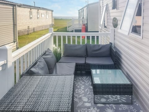 Sitting-out-area | Marni’s Seaview, Heysham, near Morecambe
