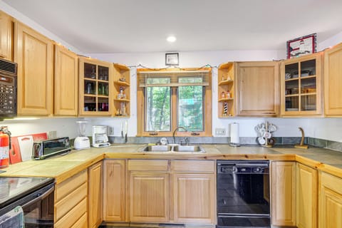 Kitchen | Cooking Basics | Drip Coffee Maker | Main Floor