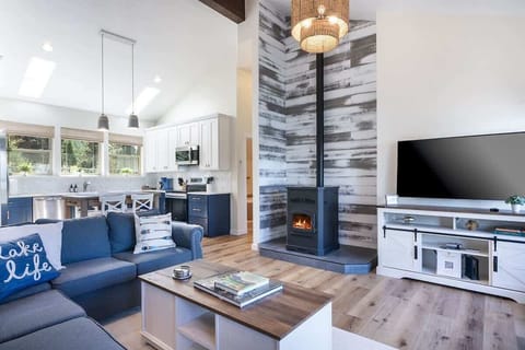 Great room and full kitchen with dining area