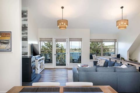 Great room with stunning view of the lake and mountains