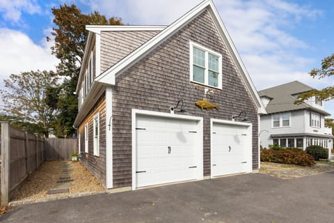 Exterior. This is a 2 level unit. The bedrooms are located on the 2nd floor.