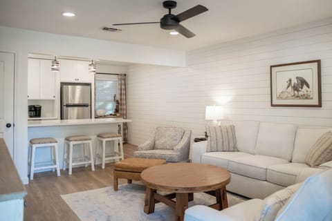 Open floorplan for kitchen and living room 