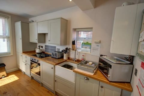 Fully fitted kitchen including all cooking facilities