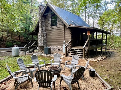 Fire pit with plenty of seating