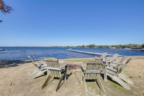 Cecil Vacation Rental | 2BR | 1BA | 672 Sq Ft | Stairs to Enter