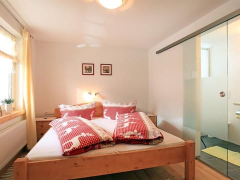 Vacation apartment with 3 bedrooms, 1st floor - Holiday apartment Migglwieshof Apartment in Salzburgerland