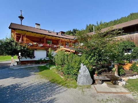 Vacation apartment with 3 bedrooms, 1st floor - Holiday apartment Migglwieshof Apartment in Salzburgerland