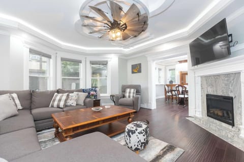 Lounge in the living room & stream all your favorite entertainment