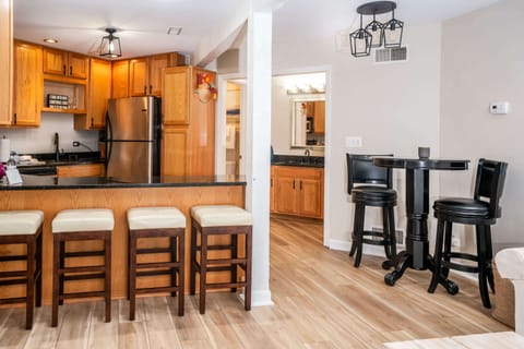 Additional dining nook