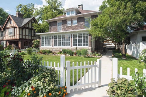 Welcome to It’s Showtime!