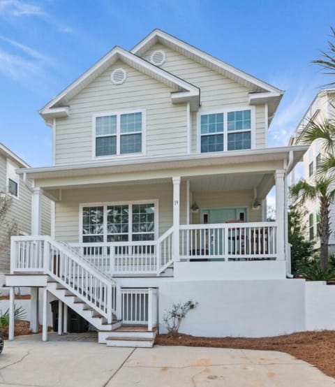 4-bedroom, 2½-bathroom 2-story home