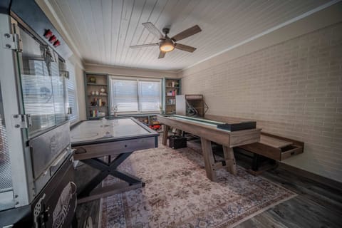 Air Hockey | Ping Pong