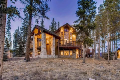 Breckenridge Snow Chalet 4 Bedroom Villa
