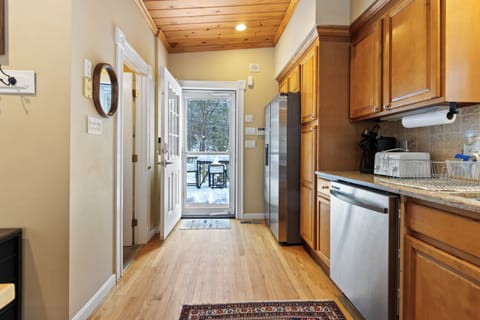 
Entry and upper level kitchen