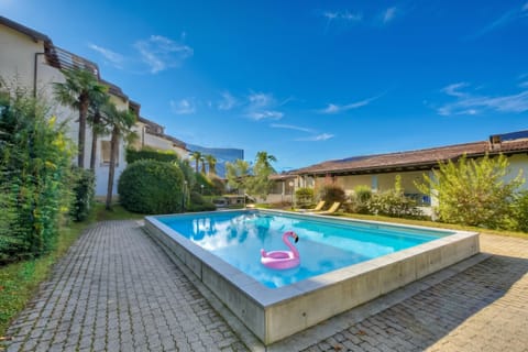 Shared pool