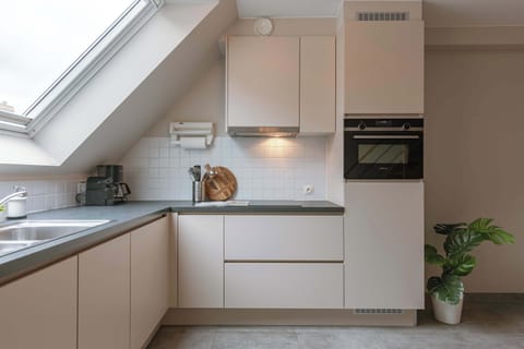 Fully equiped and neat kitchen