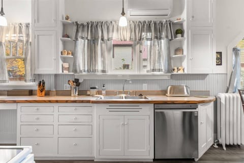 Looking for a relaxing and convenient vacation? Here it is!