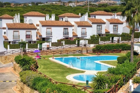 Stunning pool for you to enjoy.