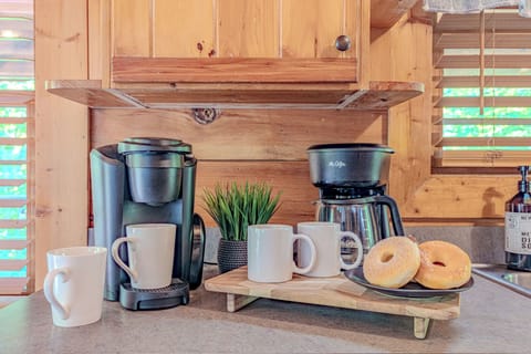 Enjoy your morning brew with both a Keurig and drip coffee maker ☕
