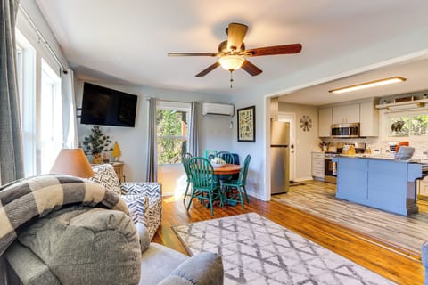 Living Room | Flat-Screen TV | Central A/C & Heating | Electric Fireplace