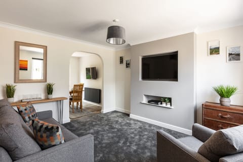 Living Room / Lounge