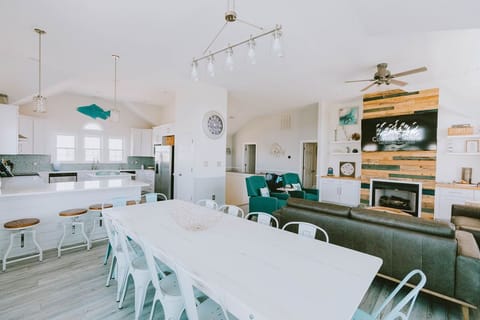 NH355: Coastal Distancing | TL Living Area -  Deck Access