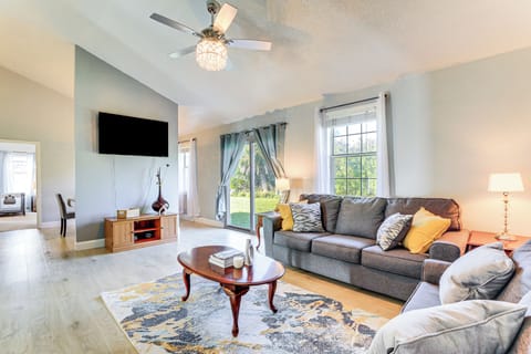 Port Charlotte Vacation Rental | 3BR | 2BA | Steps Required | 1,446 Sq Ft