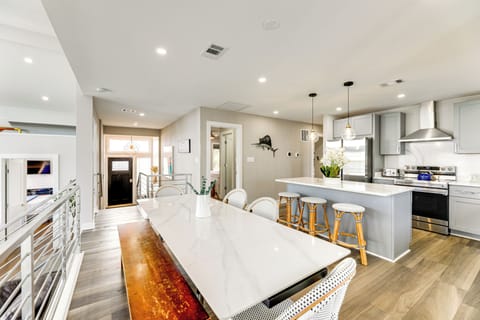 Dining Area | Main Level