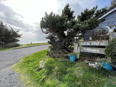Entrance to Rock Park Cottages