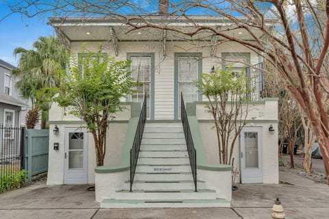 Welcome to your New Orleans retreat! Nestled beneath a canopy of lush trees, this charming home offers classic Southern charm with a front porch perfect for relaxing and soaking in the vibrant neighborhood atmosphere