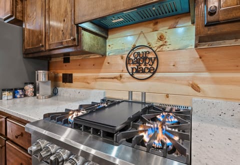 Ready for some culinary adventures? This gas cooktop is ready for your next masterpiece.