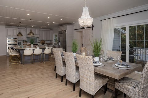 Tons of seating 24 places all together