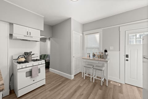 A bright and airy kitchen, perfect for cozy mornings and delicious meals. ☀️ #homegoals