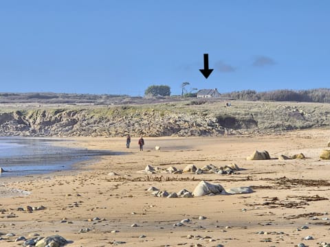 2 steps from St Tugen beach